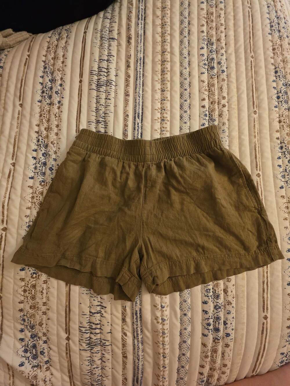 Old Navy Women's Comfort Waistband Linen-Blend Olive Green Shorts